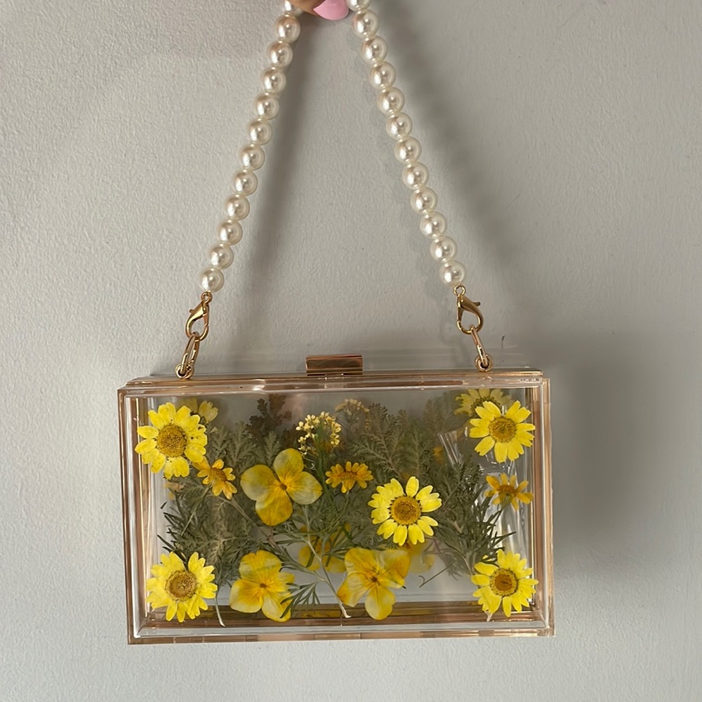 Flower Pearl Purse